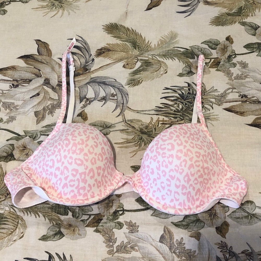Victoria’s Secret Pink t-shirt demi bra size 34B